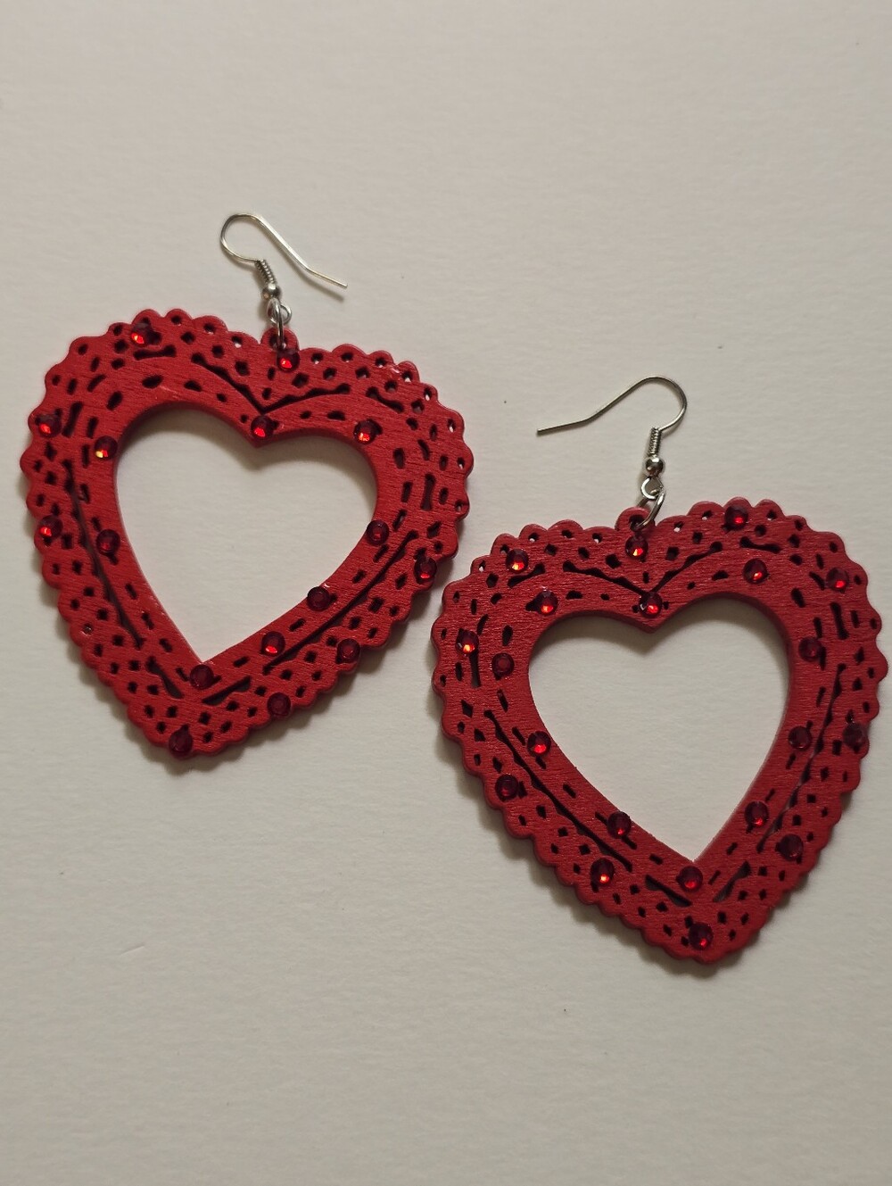 Red Heart Cutout Dangle Earrings